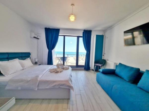 Zen Studio Beachfront & Sea View